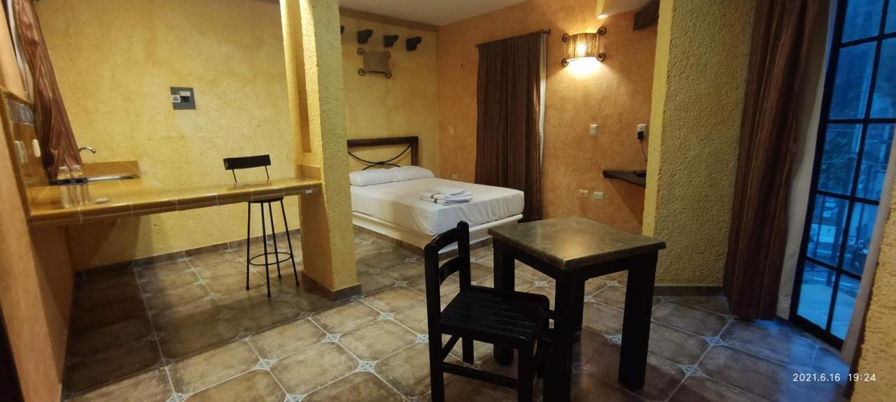 Alux Rooms Плая-дель-Кармен Экстерьер фото
